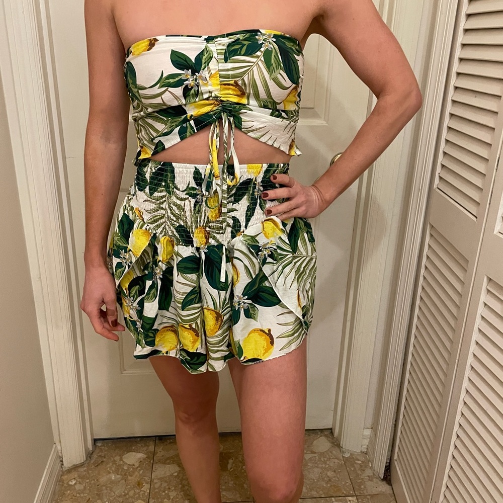 Strapless Lemon Print Crop Top in White and Yellow